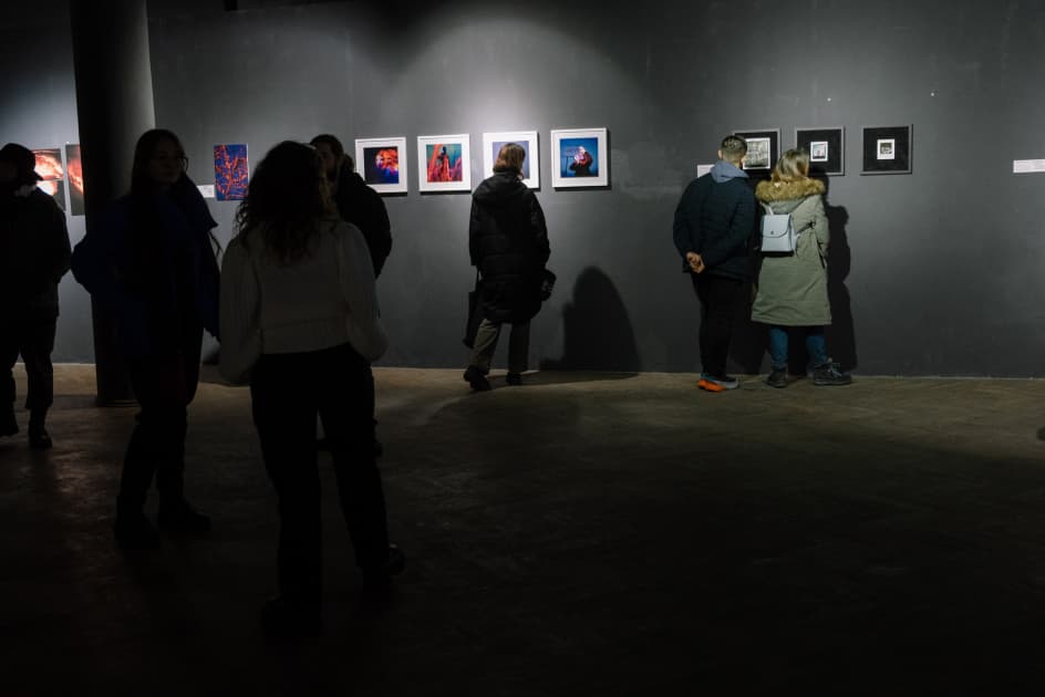 відкриття фотовиставки підсвідоме від MYPH У Порохова вежа у Львові