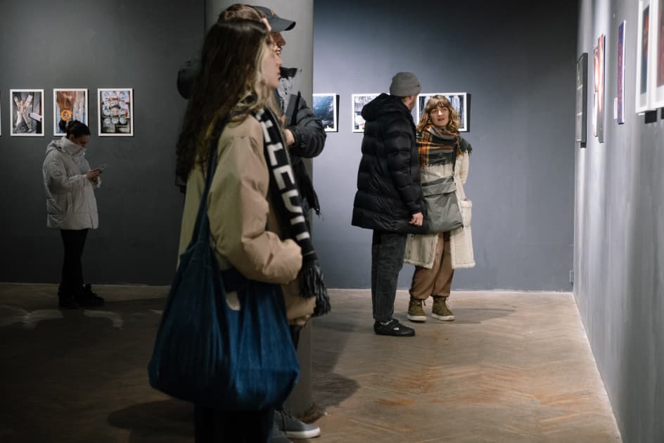 відкриття фотовиставки підсвідоме від MYPH У Порохова вежа у Львові