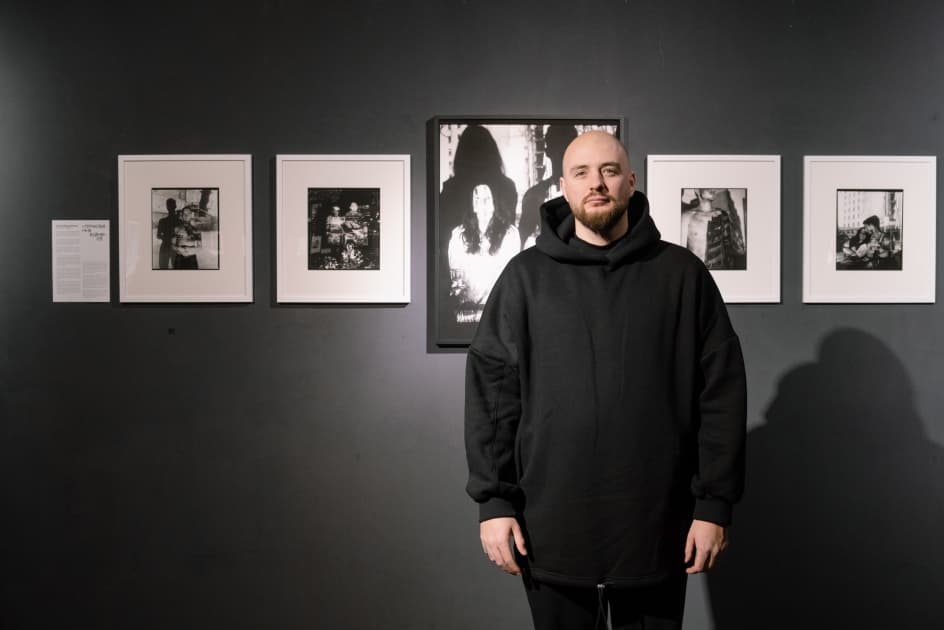 відкриття фотовиставки підсвідоме від MYPH У Порохова вежа у Львові
