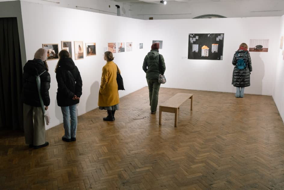 відкриття фотовиставки підсвідоме від MYPH У Порохова вежа у Львові