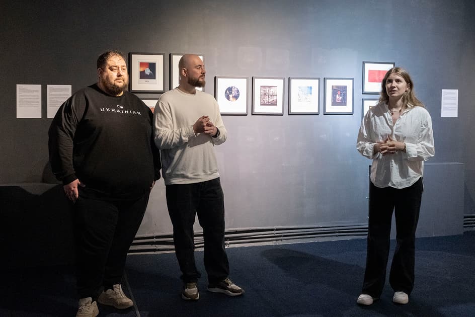 Виставка переможниць та переможців конкурсу MYPH PHOTOGRAPHY PRIZE 2024 в Асортиментній Кімнаті