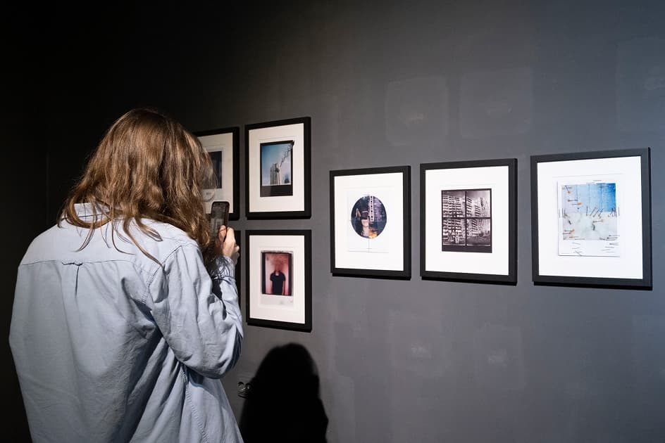 Виставка переможниць та переможців конкурсу MYPH PHOTOGRAPHY PRIZE 2024 в Асортиментній Кімнаті