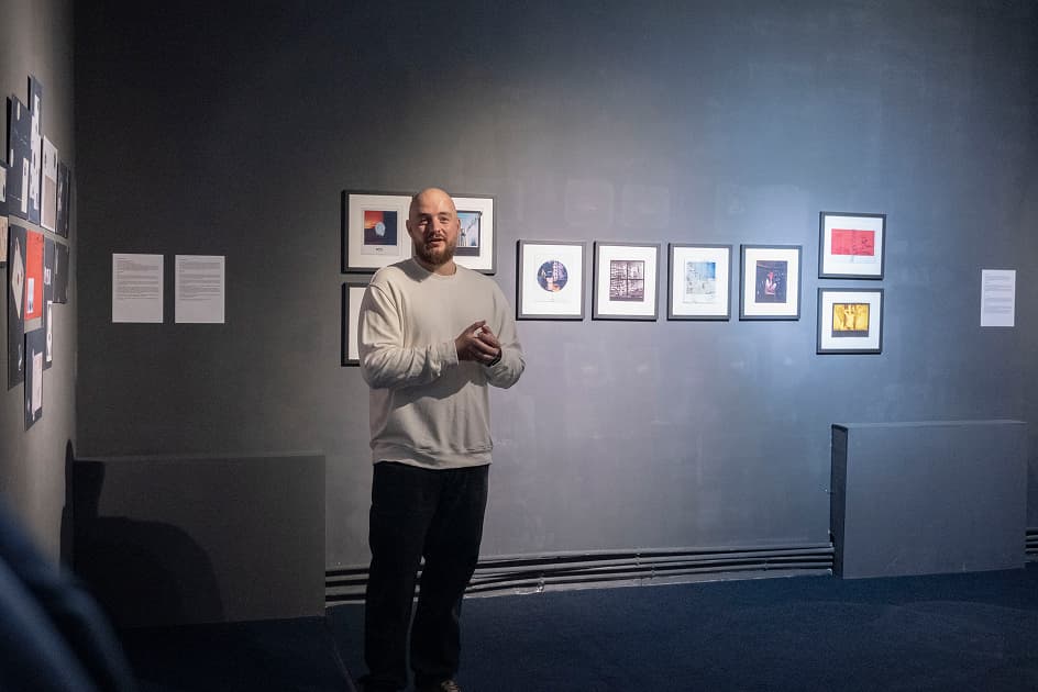 Виставка переможниць та переможців конкурсу MYPH PHOTOGRAPHY PRIZE 2024 в Асортиментній Кімнаті