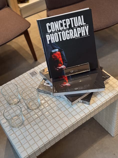 Презентація книжки “Conceptual Photography” у книгарні Сенс в Івано-Франківську